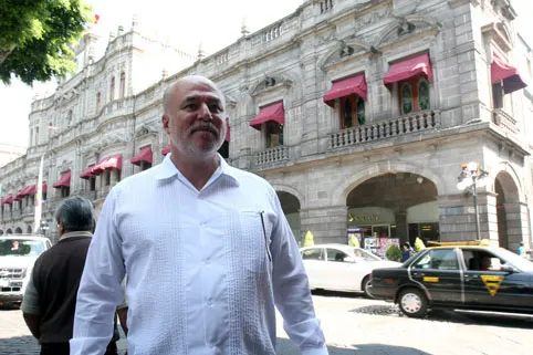 Clouthier pide apoyo para financiar su campaña