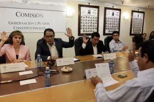 Madrugan a Espina y rechazan su iniciativa en el Congreso