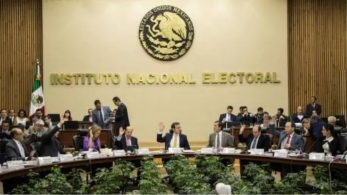 Se pronuncian 4 consejeros del INE a favor de que se atraiga la elección de Puebla