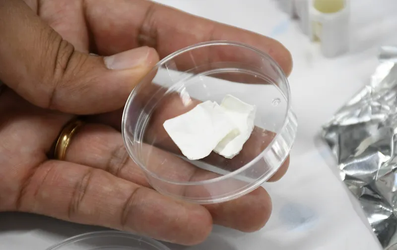 En la BUAP se desarrolla tecnología para eliminar colorantes textiles y fármacos