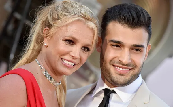 Britney Spears anuncia que está embarazada de su prometido