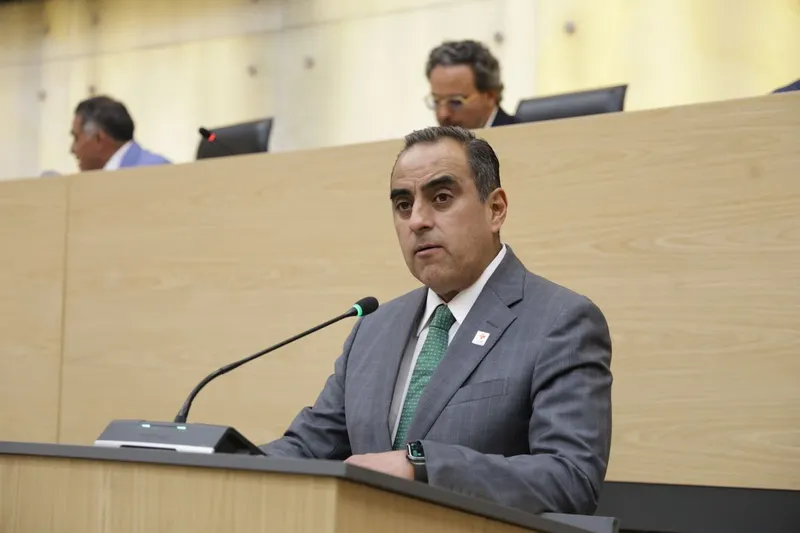oscar-mauricio-cespedes-peregrina