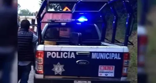 Tras caerle portón metálico, niña de 4 años muere en Hueyapan