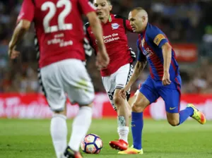 Barcelona y Alavés ensayan final de Copa en la Liga