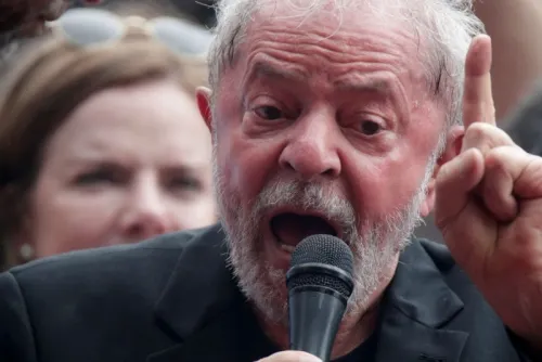 Brasil requiere de cambios profundos: Lula da Silva