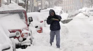 Nieve causa estado de emergencia en NY