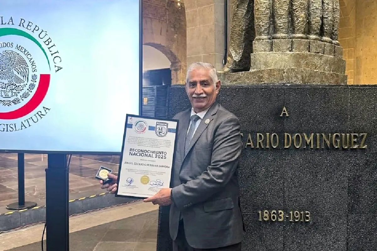 Director de la Facultad de Ingeniería BUAP recibe reconocimiento nacional