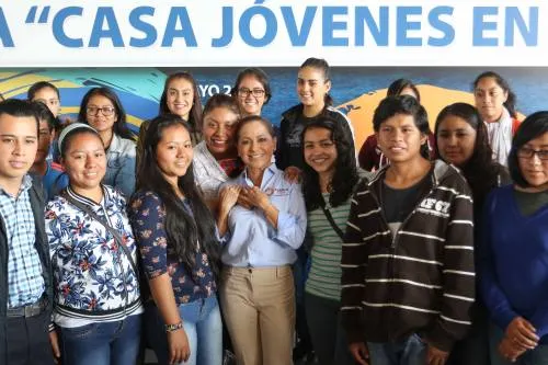 Dinorah López de Gali consolida la Casa de Jóvenes en Zacatlán
