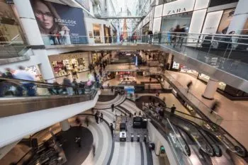 Comercio informal afecta ventas de centros comerciales en Puebla: Acecop