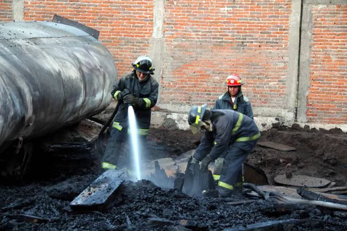 Bomberos sofocó incendio en constructora de Juan C. Bonilla