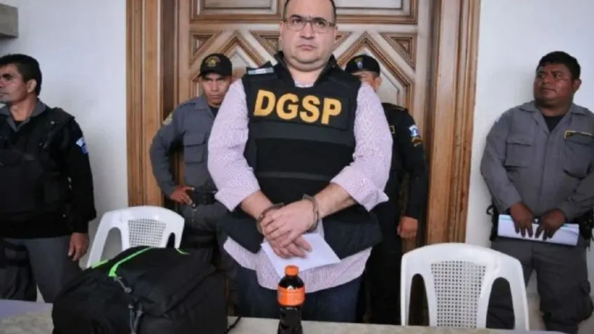 Dictan prisión preventiva a Javier Duarte por presunto desvío de 5 millones de pesos