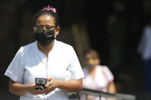 Por Covid-19 han muerto: 11 mujeres embarazadas, 100 médicos y 27 enfermeras 
