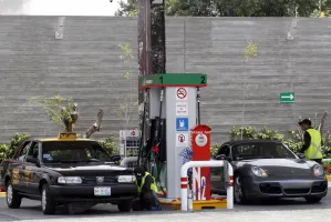 Servicar mantendrá baja en precios de gasolina