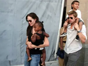 Brad Pitt solicita custodia compartida de sus seis hijos