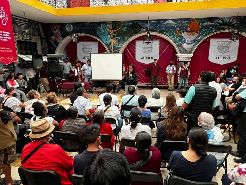 Ariadna Ayala logra consenso con amplia aceptación de los comerciantes del mercado Benito Juárez para ejecutar obra de rehabilitación