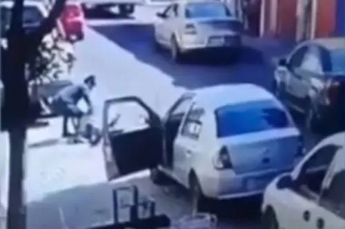 Video capta momento en que automovilista es asesinado en el barrio de La Luz