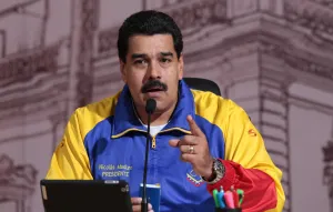Maduro pide la renuncia al gabinete como parte de un proceso de reestructuración