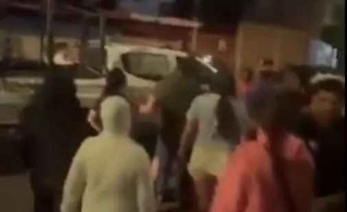 Rescatan a hombre de intento de linchamiento en La Libertad tras acusación por presuntos tocamientos a menor
