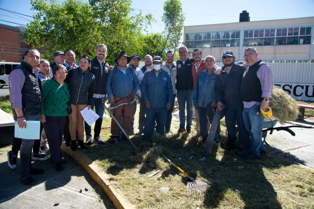 Jornada de mantenimiento en Plaza Principal Agua Santa