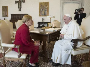 Papa Francisco recibe a madre de condenado a muerte en EU
