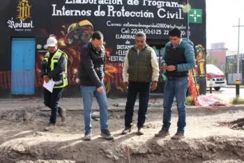 Avanza Ayuntamiento de Puebla con trabajos de rehabilitación vial en Xonaca