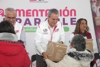 Entrega Pepe Chedraui casi 4 mil despensas en Xilotzingo con el programa “Alimentación Imparable”