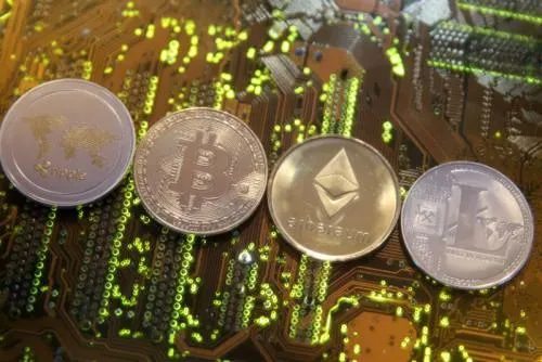 Cárteles mexicanos blanquean sus ingresos con Bitcoin, afirma la DEA