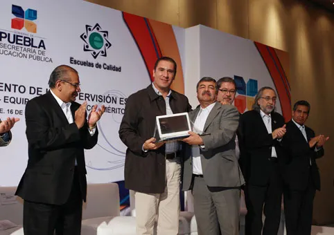 Innovar, clave para que Puebla sea vanguardia en calidad educativa: RMV