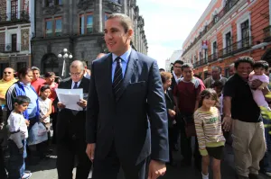 Respalda Banck aspiraciones presidenciales de Moreno Valle