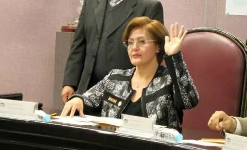 Comparece en San Lázaro Eva Cadena para responder al desafuero