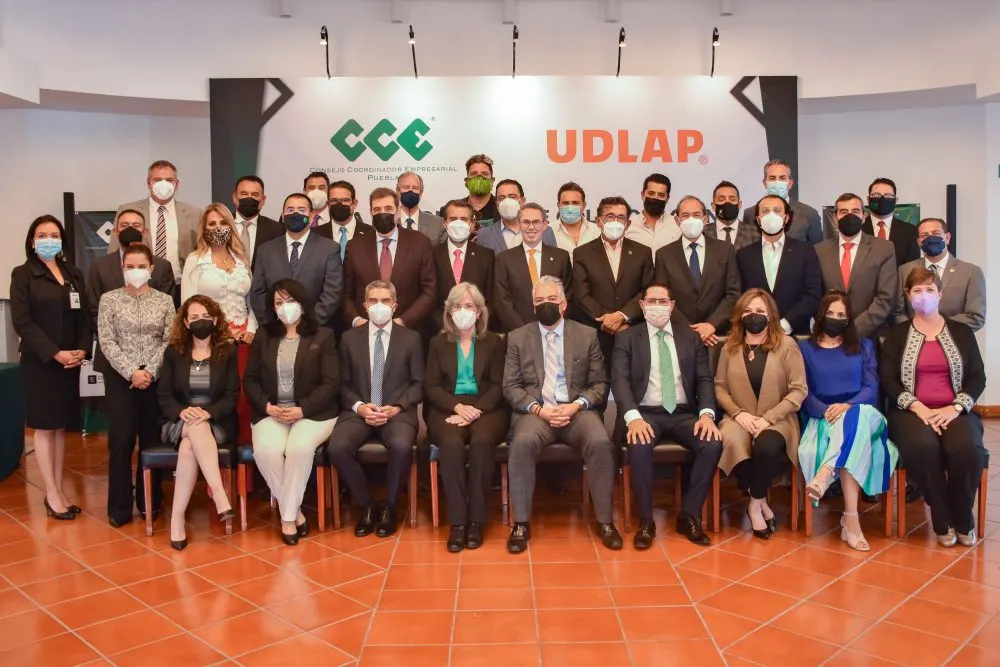 CCE Puebla y UDLAP se unen para la formación profesional de estudiantes
