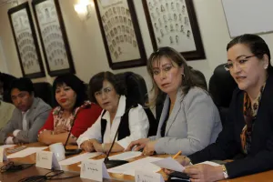 Evade Corona Salazar responder origen del recurso para su Casa Blanca
