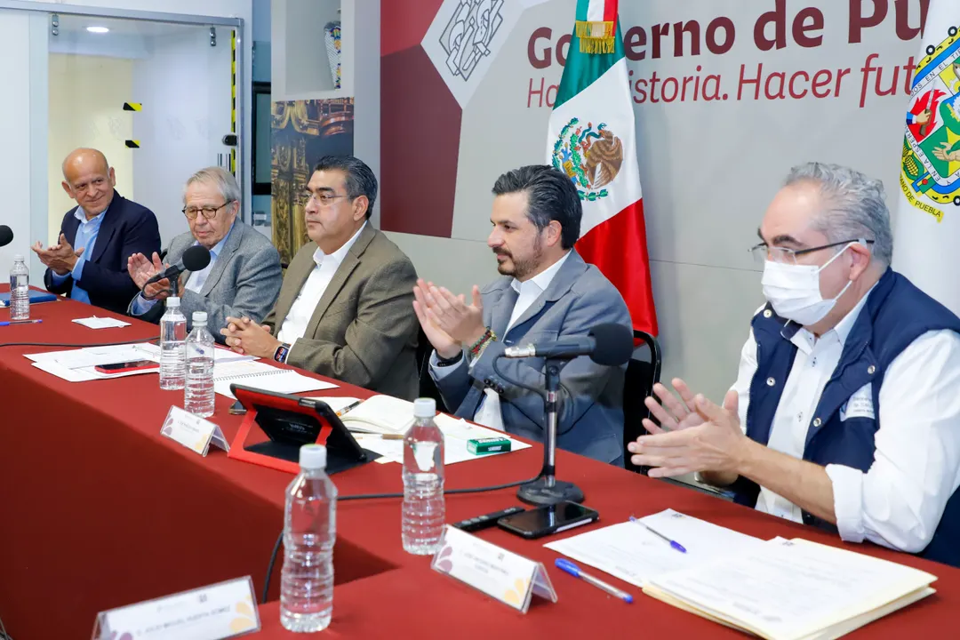 Se reúne gobernador Céspedes con titulares de Salud, IMSS e Insabi