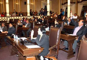 Diputados corrigen Ley del Agua