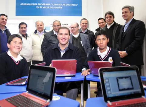 Arranca RMV programa de ”1000 aulas digitales”