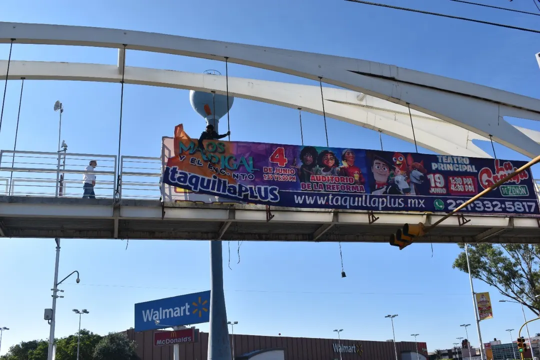 Ayuntamiento De Puebla Retiro Mas De 10 Mil Elementos Publicitarios Irregulares