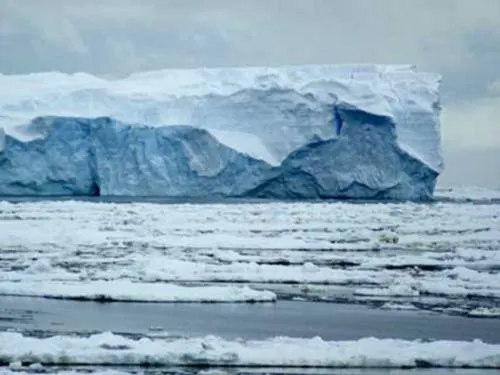 Enorme iceberg está por desprenderse de la Antártida