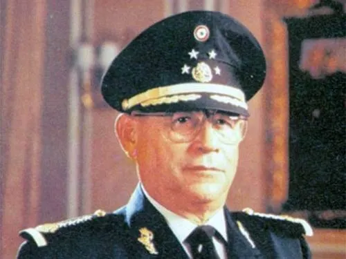 Fallece el exsecretario de la Defensa Nacional, Antonio Riviello Bazán