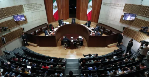 TEPJF ordena sancionar a integrantes del INE por violencia política de género