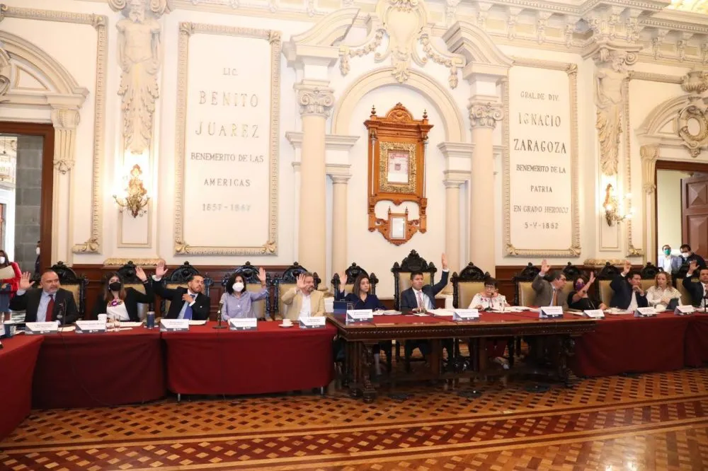 Aprueba Cabildo de Puebla multas por apartar lugares, hasta por 9 mil pesos