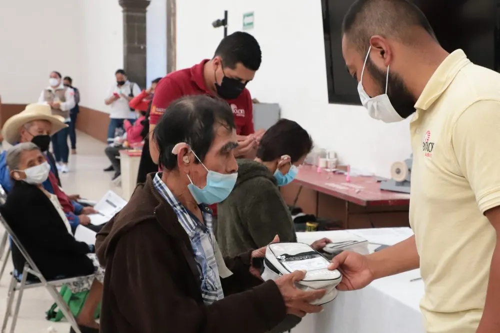 Inicia SEDIF “Jornada de Entrega de Lentes y Aparatos Auditivos” en el estado