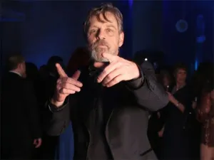 Skywalker podría ser gay: Mark Hamill
