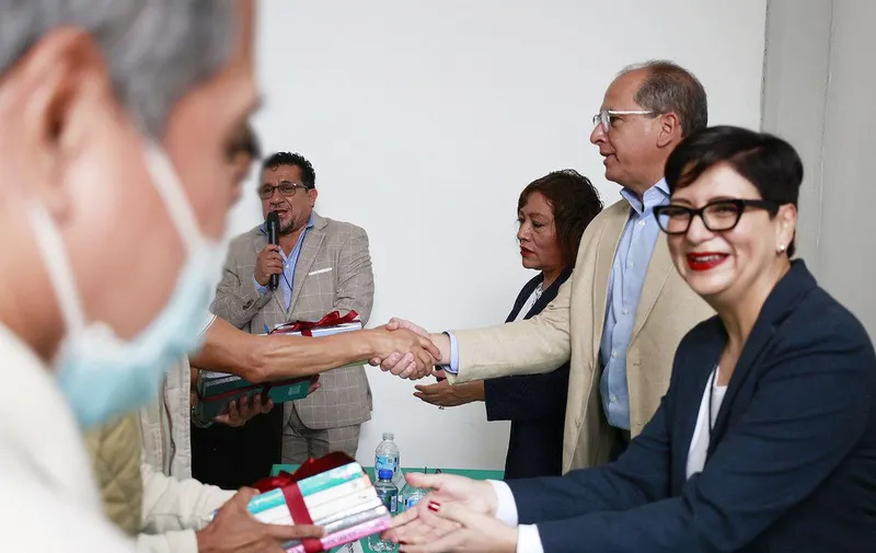 centro-penitenciario-personas-adultas-mayores-talleres-filosofia