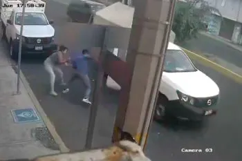Trabajadores de la empresa de pinturas Von Riegen asaltaron a una mujer en Momoxpan