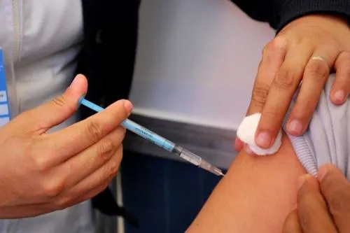 Vacunas suficientes contra Influenza estacional tiene el IMSS
