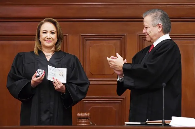 Yasmín Esquivel