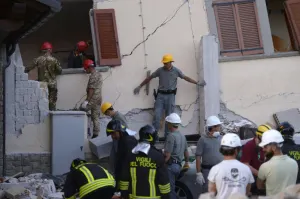 Italia lanza plan de prevención tras sismo que dejó 250 muertos
