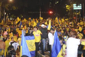 Granaderos golpean salvajemente a aficionado americanista