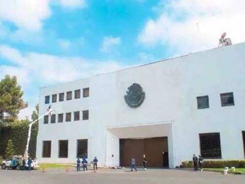 Anexan Los Pinos a Chapultepec; iniciativa de ley de austeridad