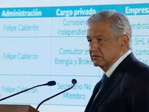 Plantea López Obrador veda de 10 años contra “chapulineo fifí”